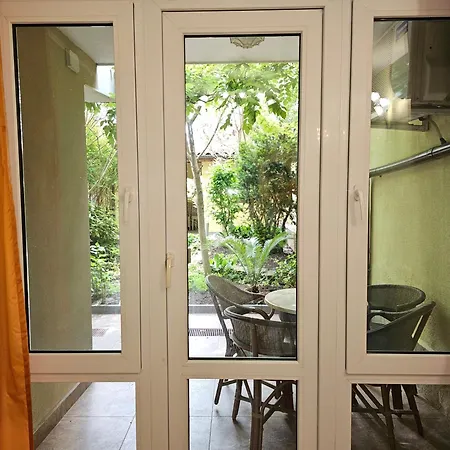Apartment Cozy Place - в центъра, само на 5 минути пеша от плажа Burgas