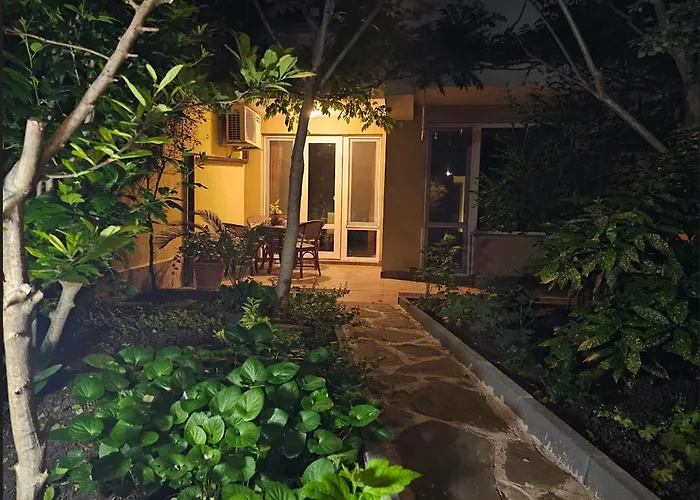 Cozy Place - в центъра, само на 5 минути пеша от плажа Burgas City